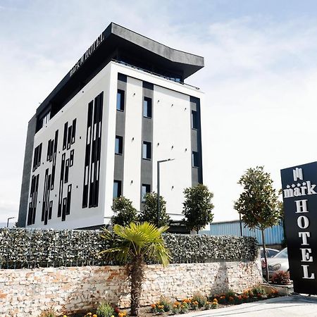 Mark Hotel Tirana Bërxull Exteriör bild
