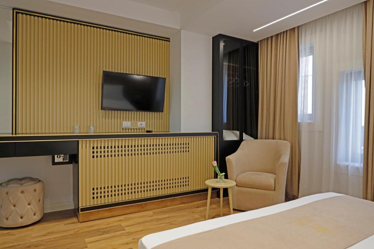 Mark Hotel Tirana Bërxull Exteriör bild