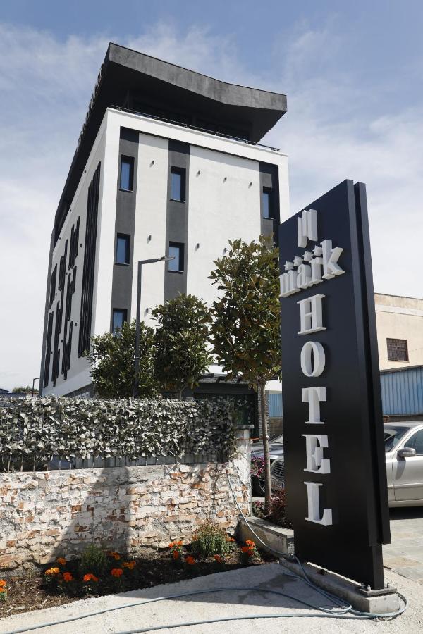 Mark Hotel Tirana Bërxull Exteriör bild